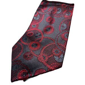 Fratelli Uomo Silk Tie – Red Floral Medallion Elegance